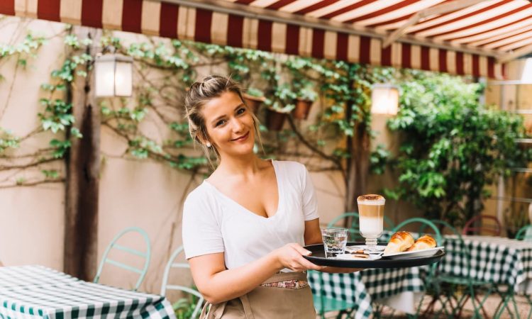 Por qué necesitas un toldo en tu restaurante